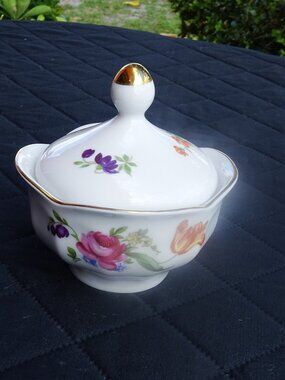 Small Covered White Porcelain Flowered Dish/German Democratic Republic
